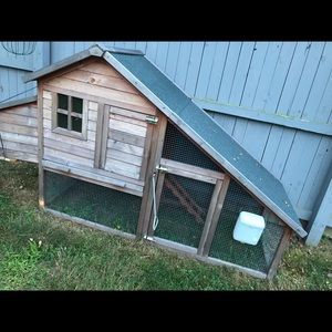 hutch incl: food,hay,bedding, house&water bottles